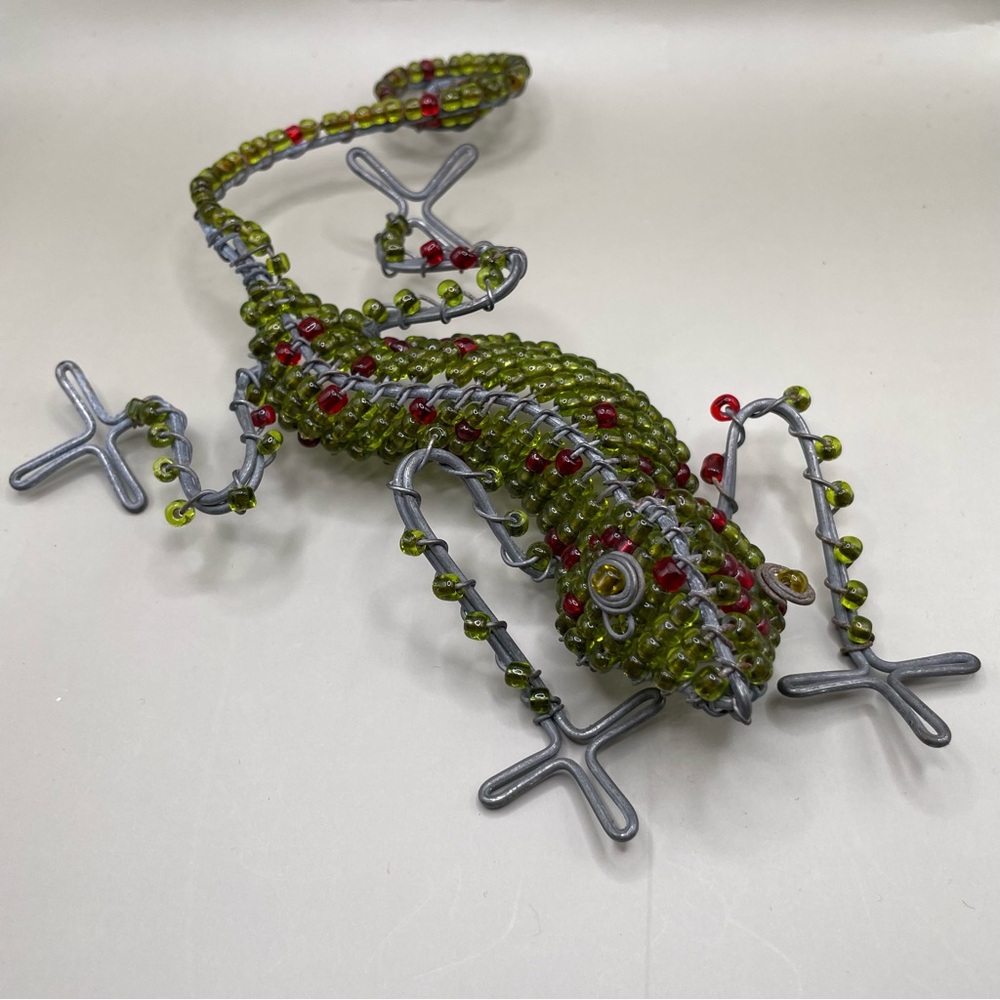 Handmade Artisan Beaded Wire Lizard Figurine from Mexico